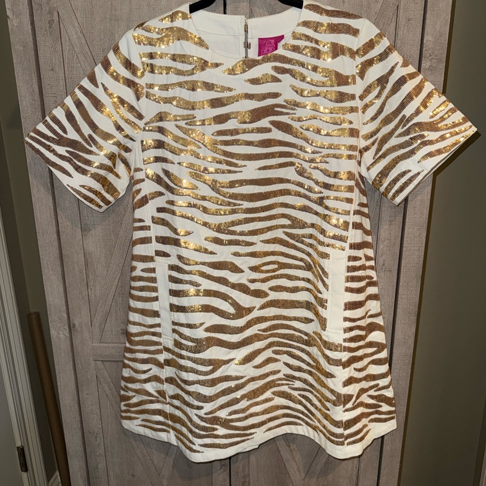 QUEEN OF SPARKLES Sequin Tiger Short Sleeve Denim Dress